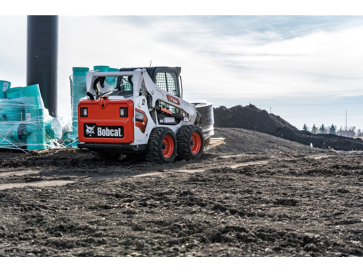 Bob Cat S590 Skid-Steer Loader