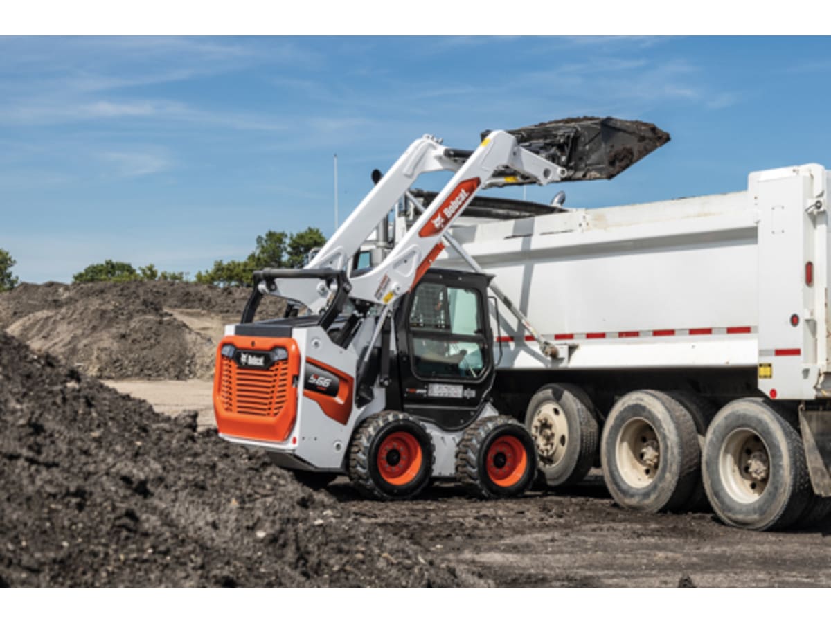 Bob Cat S66 Skid-Steer Loader