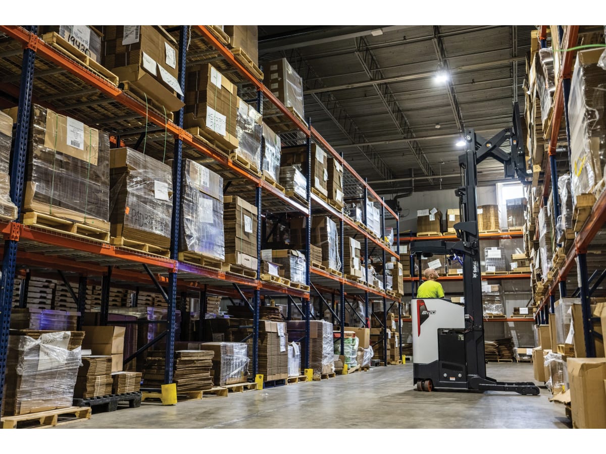 Bob Cat BR18SP-7 Plus | BR20SP-7 Plus Electric Narrow Aisle Pantograph Reach Trucks