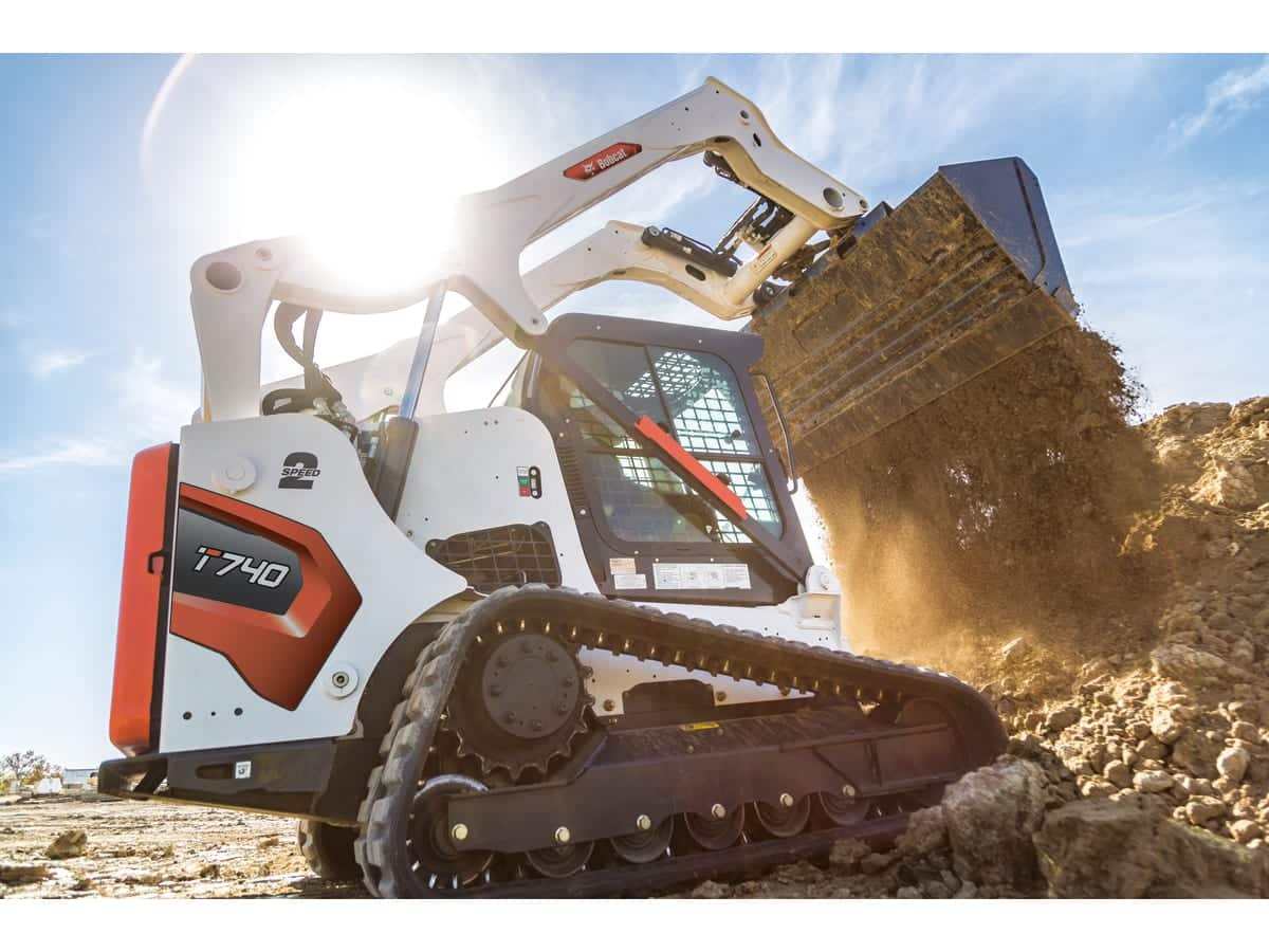 Bob Cat T740 Compact Track Loader