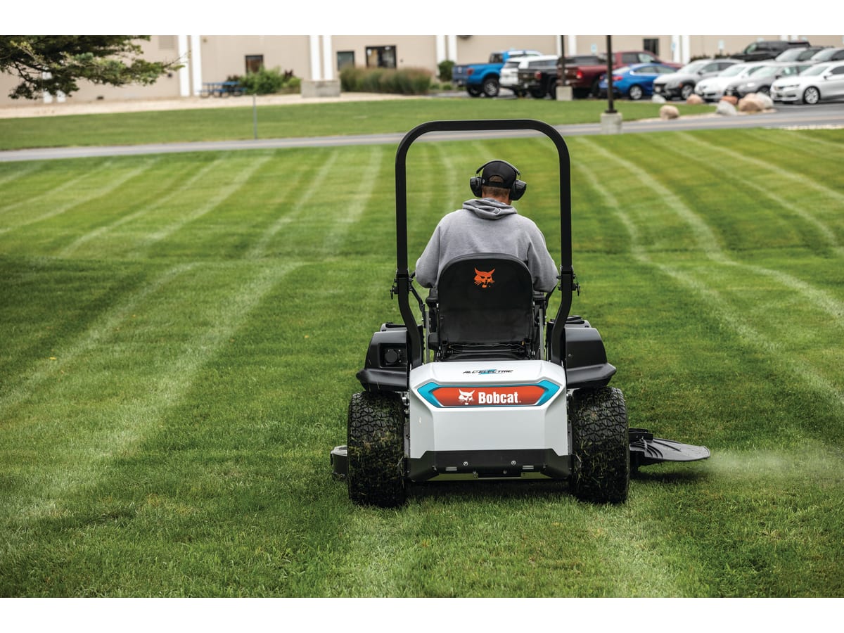 Bob Cat ZT6000e Electric Zero-Turn Mower