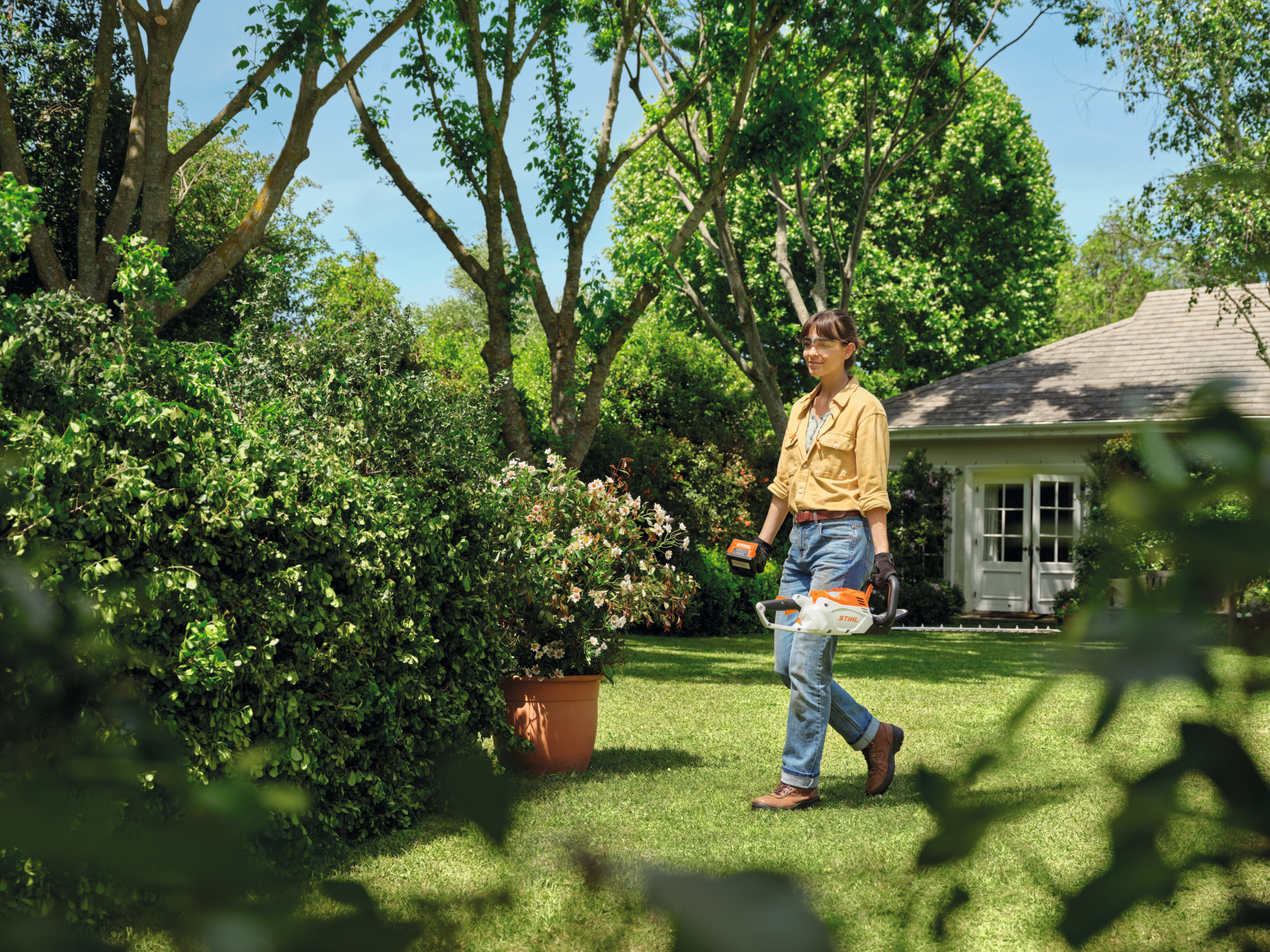 STIHL HSA 60 Battery Powered Hedge Trimmer