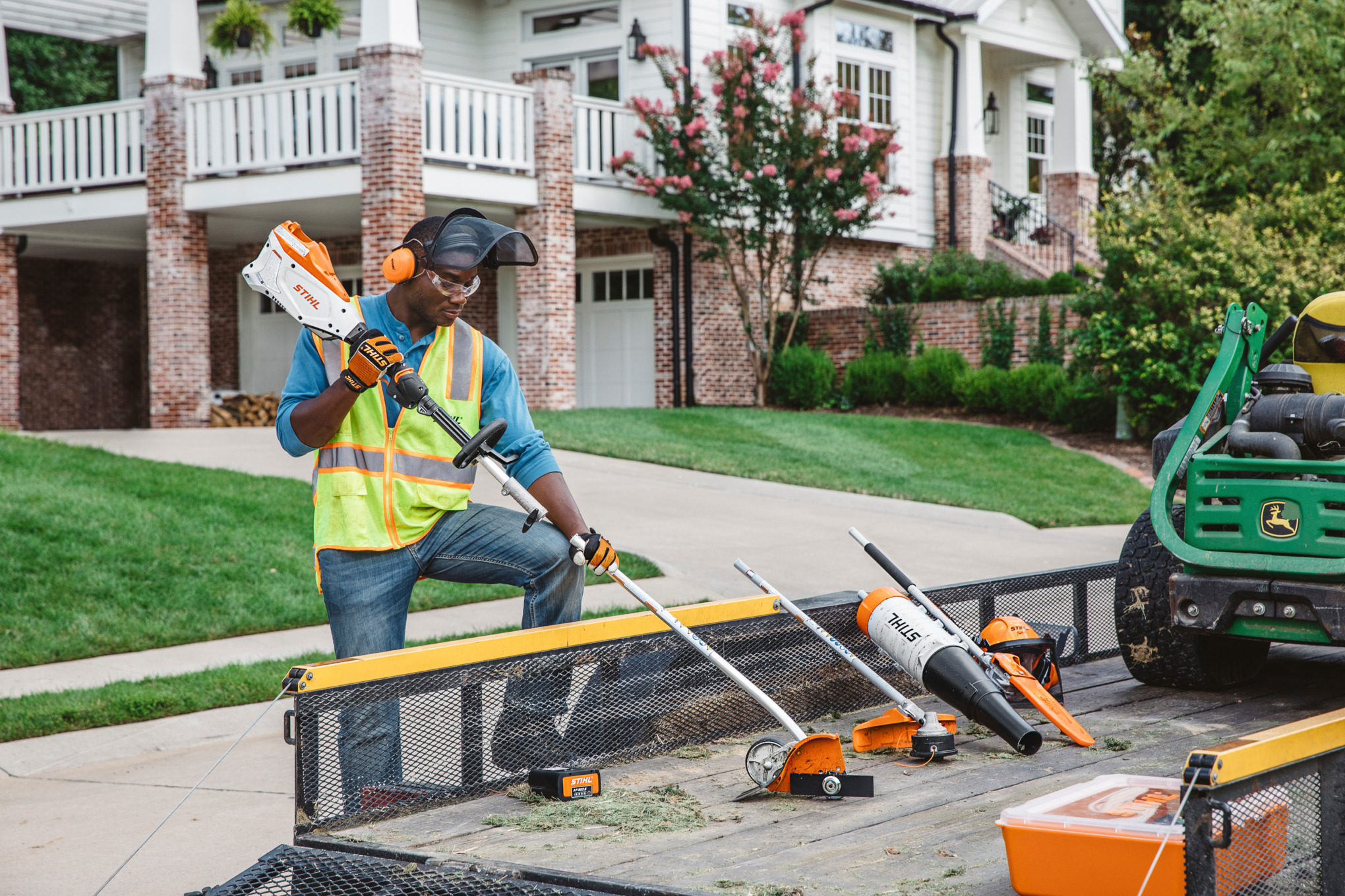 STIHL KMA 135 R Battery KombiSystem